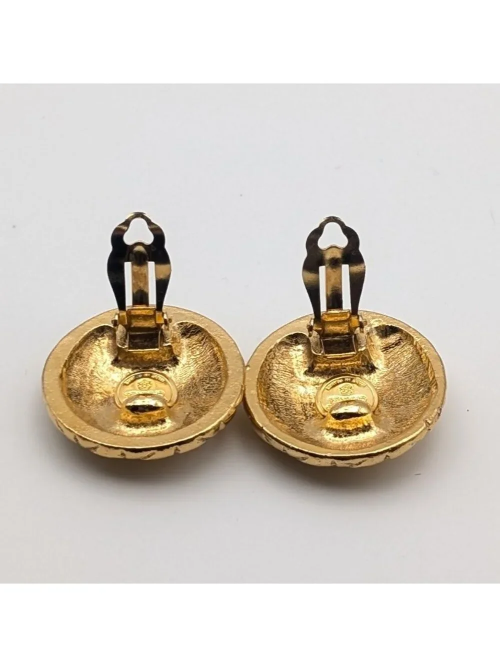 CHANEL earrings cc